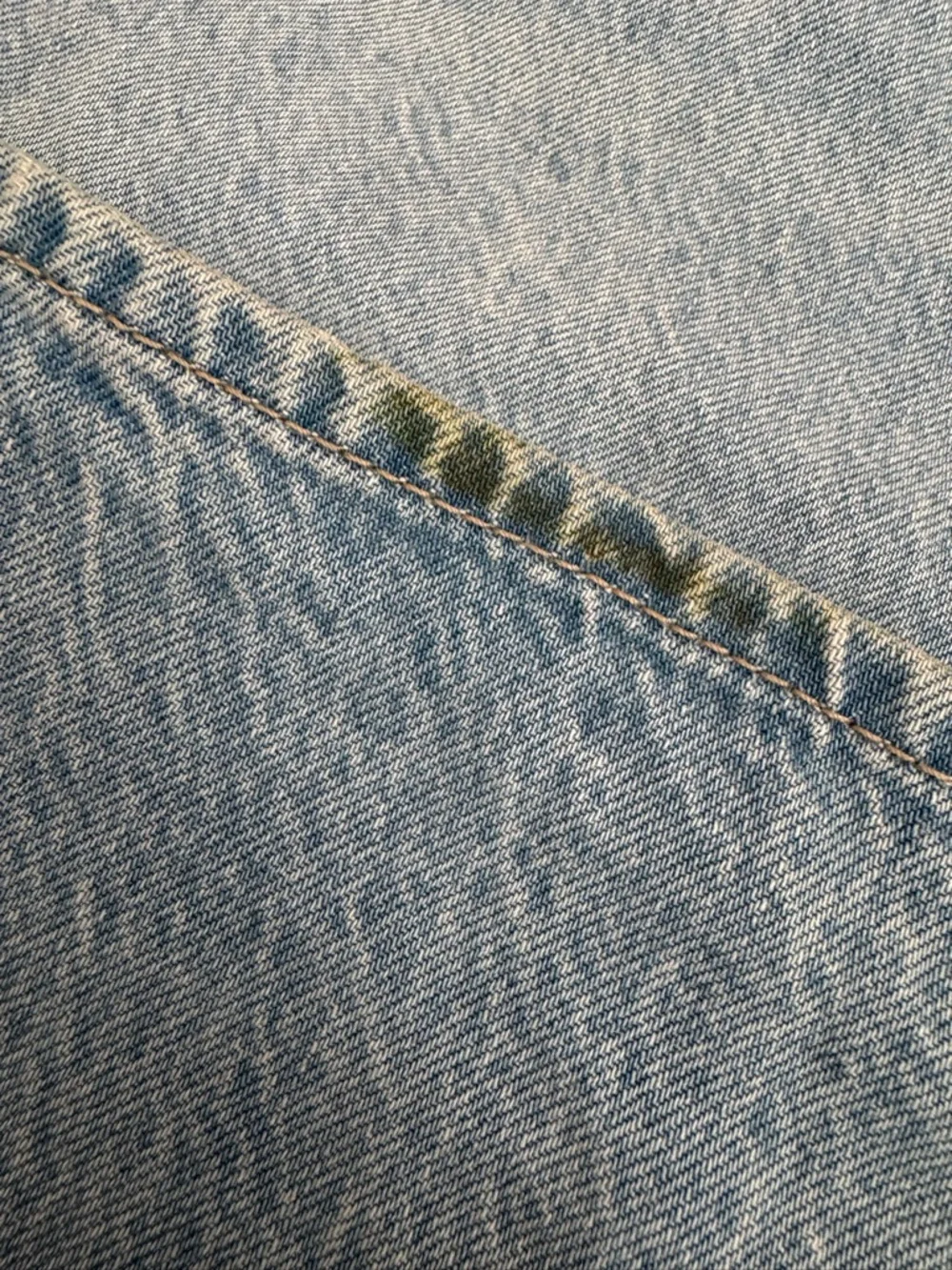 A&F Curve Love High Rise Wide Leg Fish Embroidery Jeans - Picture 13 of 13